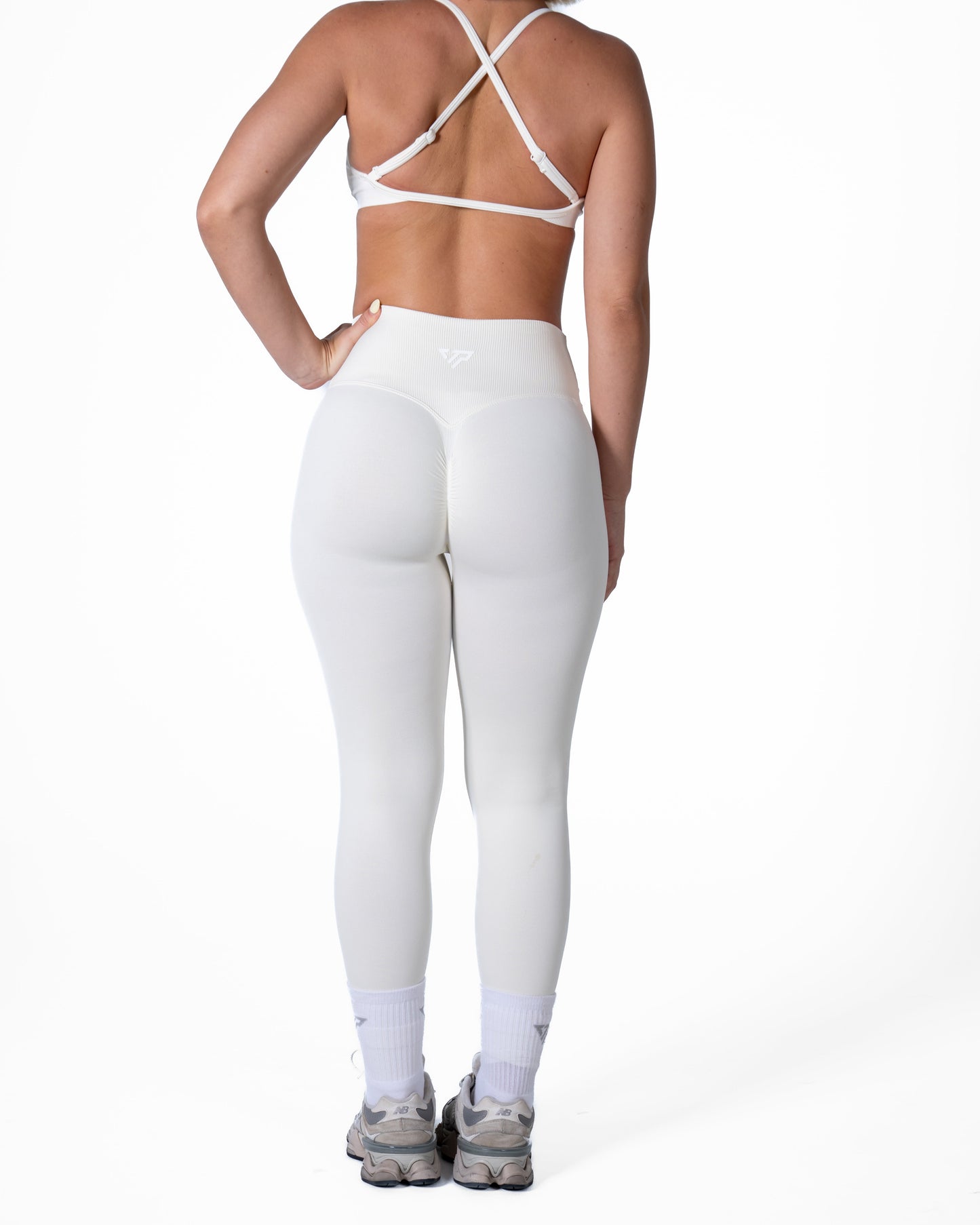 CORE V-WAIST LEGGING - OFF WHITE